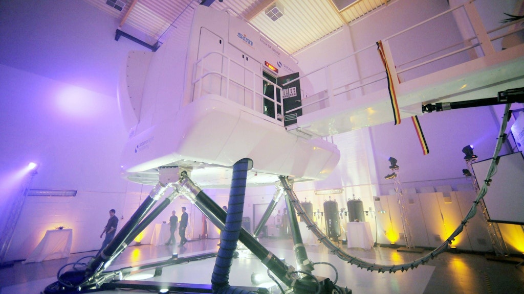 Flight simulator FSTD